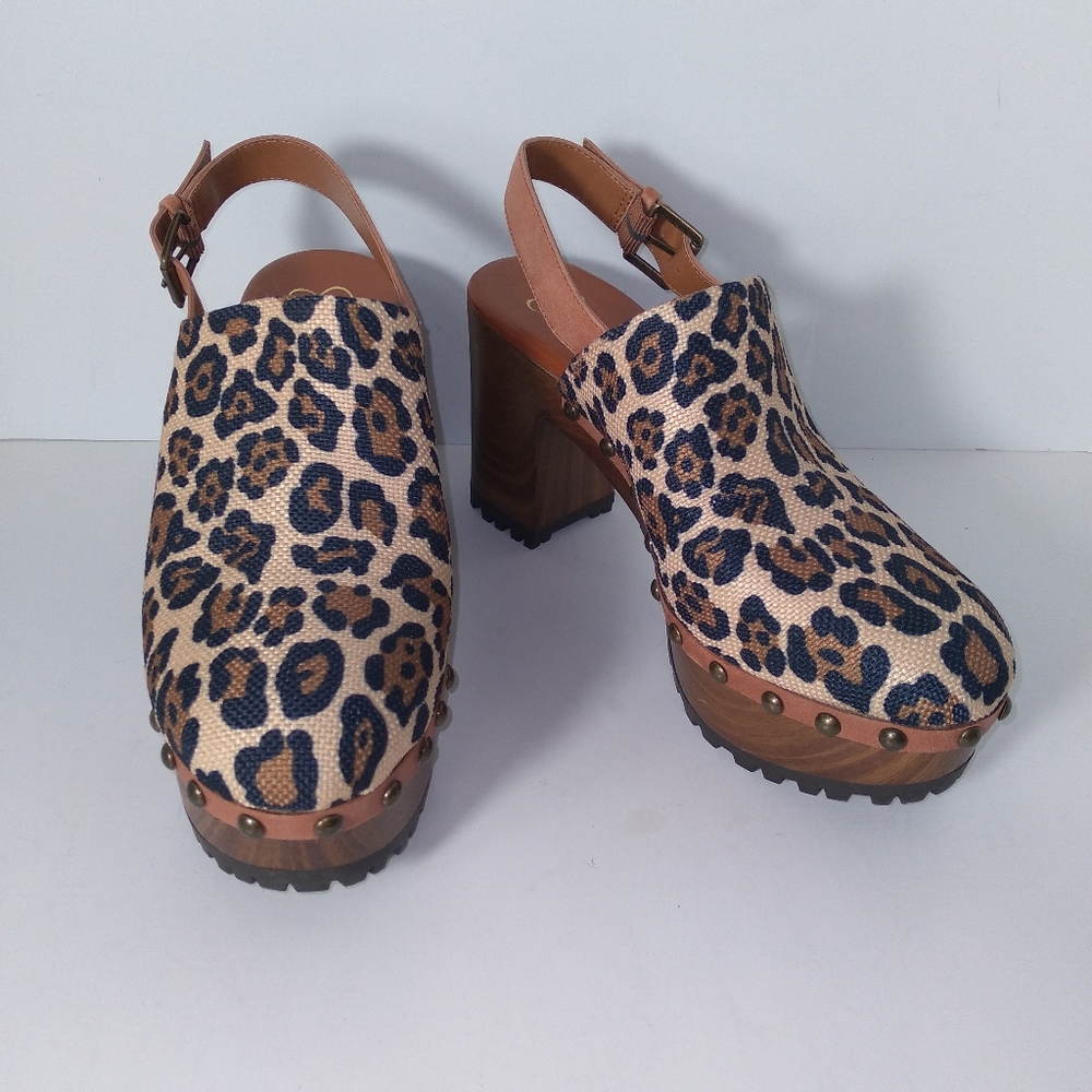 Jessica Simpson Leopard Print Slingback Clogs in Tan and Black
